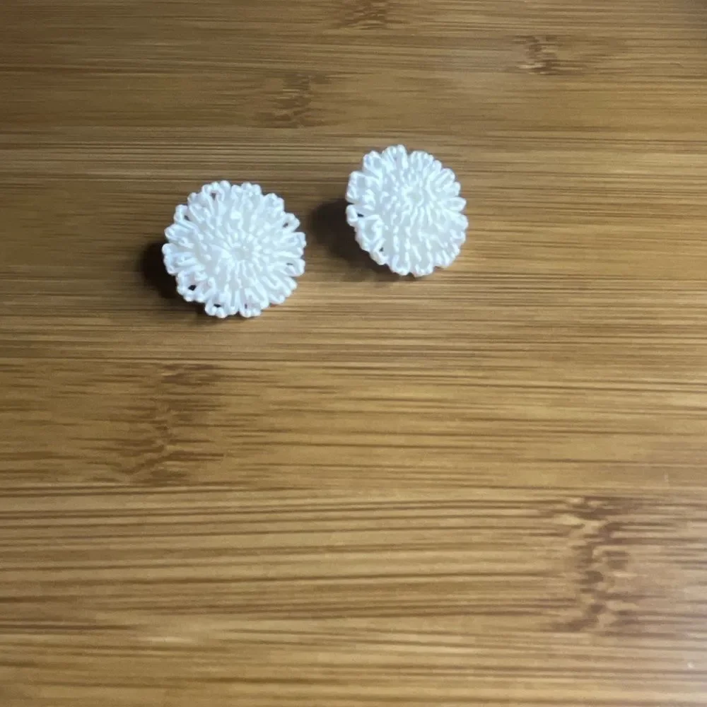 Vintage Elegant White Floral Earrings